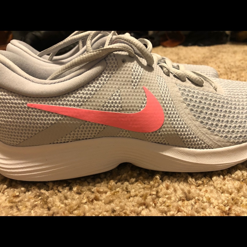Nike tennis shoes